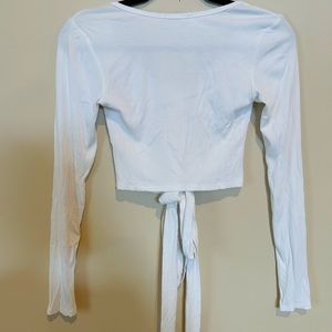 ILLA ILLA white crop tie around long sleeve